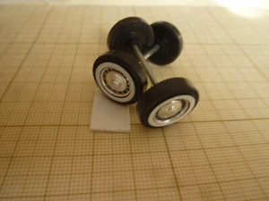 SOLIDO PIECES DETACHEES FORD PIC UP Ens 4 roues sur Axes (log AM bur) - Foto 1 di 2