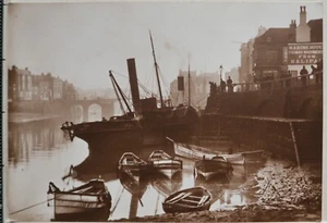 1970's VINTAGE POSTCARD FRANK MEADOW SUTCLIFFE WHITBY FLYING SPRAY TUG GLASGOW - Picture 1 of 2