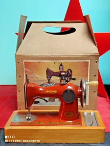 VINTAGE TOY SEWING MACHINE 'Volga' VOLGA 70's IN ORIGINAL BOX SOVIET CCCP USSR - Picture 1 of 24