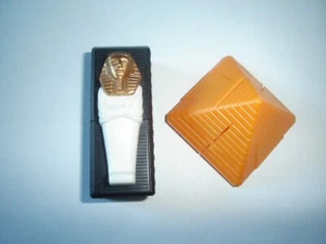 KINDER SURPRISE SET - EGYPTIAN PYRAMID & SARCOPHAGUS WITH MUMMY - FIGURES TOYS - Picture 1 of 1