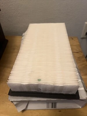 Filtro de aire Luber Finer LAF1680 Wix46648 reemplaza FORD-ESE95AE9601AA CA8925 Foto 1 de 3