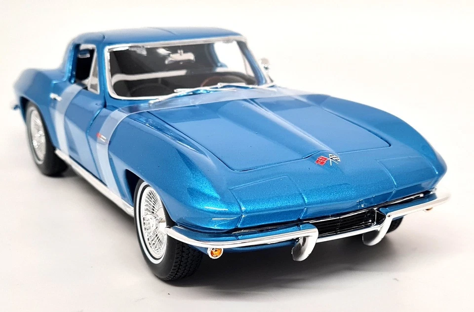 Maisto 1/18 Chevrolet Corvette C2 Stingray 1965 Metallic Blue Diecast model car - Photo 1/4