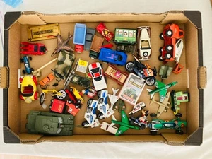 Large Job Lot Bundle of Vintage Toys , Figures curious etc - Imagen 1 de 7