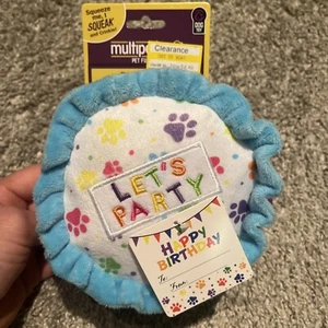 Multipet Plush 5.5-Inch Crinkle/Squeaky Toy Birthday Cake Dog Toy Present - Picture 1 of 3