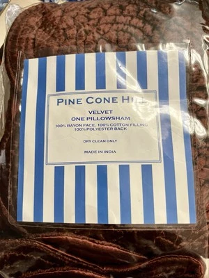 Pine Cone Hill (2) Nuevas fundas de almohada acolchadas de terciopelo marrón Euro+estándar festoneadas Foto 1 de 4