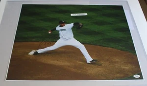 Foto autografata Felix Hernandez certificata JSA 20x16 - Foto 1 di 6