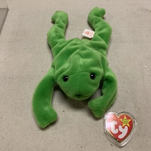 TY Beanie Baby Legs The Frog with Errors Tag In Protector First 8 - Picture 1 of 5