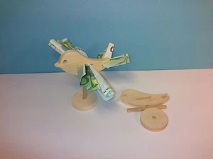 Vogel mit Geldscheinen Geldgeschenk Geburtstag Jugendweihe Konfirmation NEU - Picture 1 of 6