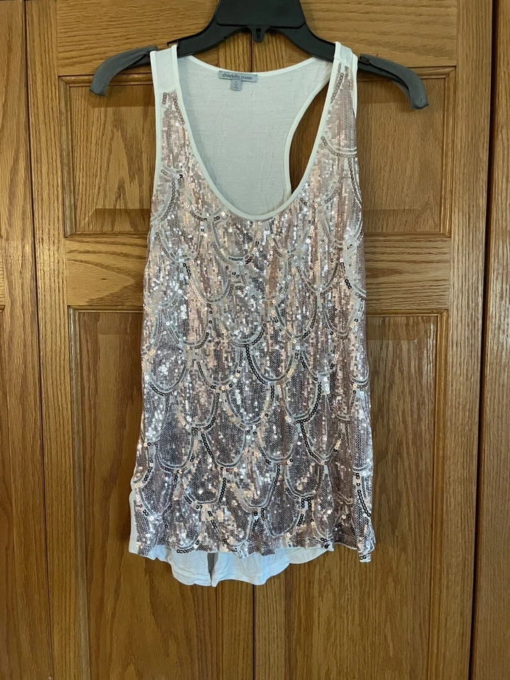 CAMISA SIN MANGAS CHARLOTTE RUSSE TALLA GRANDE LENTEJUELAS Foto 1 de 4