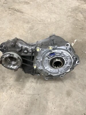 2013-2018 Cadillac ATS CTS 2.0L AWD Transfer Case 24266321 - Image 1 of 4