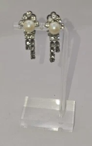 Elegante Perlen Ohrclips mit Strass und Fransendekor – Nickelfrei Vintage - Bild 1 von 5