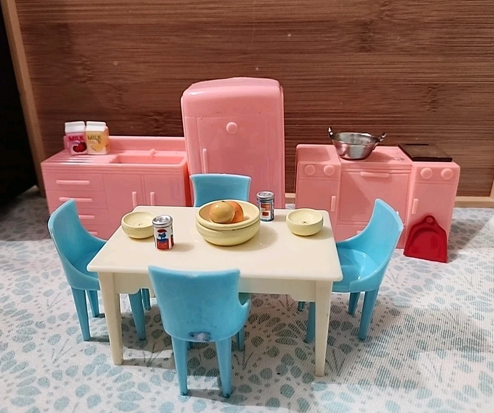 Lote Sillas Mesa Horno Frigorífico Cocina Plasco Rosa Vintage Casa de Muñecas 1:16 Foto 1 de 4