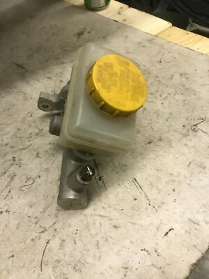 2008-2014 Subaru Impreza WRX STI Brake Master Cylinder Reservoir OEM 08-14 - Image 1 of 3