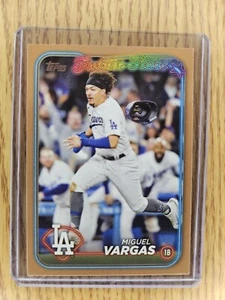 Miguel Vargas Gold 2024 Topps Serie 2 #541 Dodgers 854/2024 - Foto 1 di 2