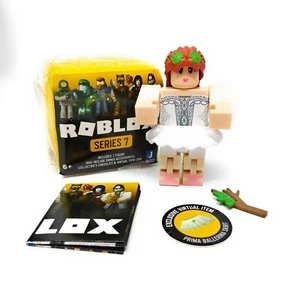 ROYAL BALLET FIFI Roblox Celebrity Series 7 Yellow Mystery Box Virtual Code - Picture 1 of 3
