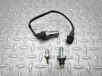 Interruptor sensor motor engranaje neutro presión aceite Triumph America 2014 09-16 Foto 1 de 4