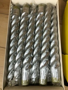 VINTAGE 12 CANDLES PARAGON SILVER Baroque Twist 9" UNUSED - Picture 1 of 4