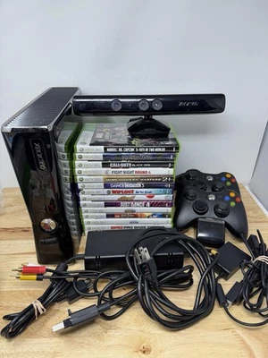 Consola Xbox 360 S Lote Paquete Negro con 2 Mandos, Kinect y 14 Juegos Foto 1 de 4