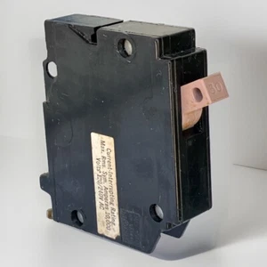 CH130 Cutler-Hammer Type CH 1 Pole 30 Amp 120v METAL FOOT / Half NOTCH Used - Picture 1 of 15