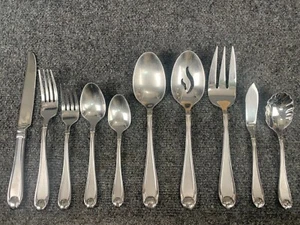 Oneida * SATIN GARNET Satin Stainless Flatware YOUR CHOICE - CHOOSE (136) - Picture 1 of 3