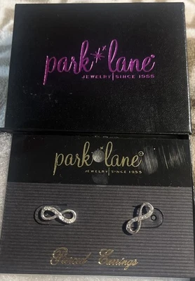 Pendientes Park Lane Doble Círculo Colgantes Tono Plata Perforados Moda Foto 1 de 2
