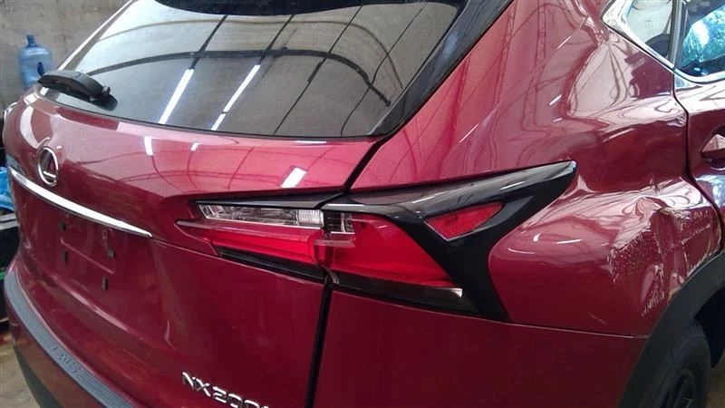 Cuarto de luz trasera de pasajero montado en panel para 15-17 LEXUS NX200T 6043020 Foto 1 de 4