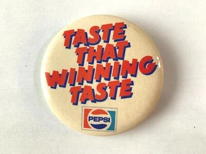VINTAGE 1980s Pepsi "Taste That Winning Taste" Pinback Button - Bild 1 von 5