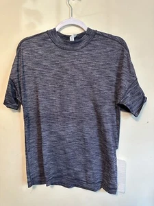 Lululemon NWT Hold & Let Flow Tee Size 4 Activewear Gym Running Yoga Workout - Picture 1 of 4