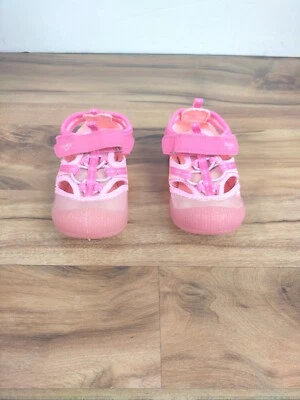 Sandalias Oshkosh B'gosh niñas, talla 9 lavables a máquina, puntera cómoda, rosa oscuro Foto 1 de 4
