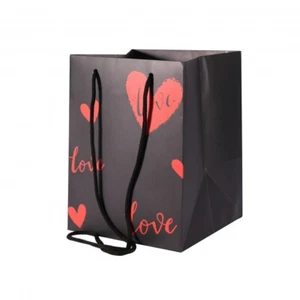 Bouquet Bag Black With Red Hearts And Love Design 19 x 19 x 25cm Pack Of 10 - Picture 1 of 1