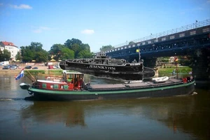 Foto Binnenschiff, Elbe Meissen 2013, Wohnschiff ANNA KOOSJE - Bild 1 von 1
