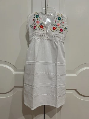 Платье для мексиканских девочек с ручной вышивкой. - Изображение 1 из 4