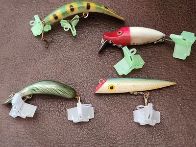Lote de colección (4) señuelos - Olsen, Lazy Ike (madera) y Heddon Foto 1 de 4