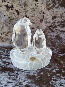 Vintage Royal Crystal Rock Tuscany Italy Penguins on Ice Flow Paperweight 13cms - Picture 1 of 7