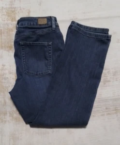 L.L. Bean Womens Jeans Size 12P Straight Leg Favorite Fit Blue Denim - Picture 1 of 9