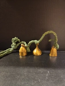 Vintage 3er Set Sarna Glocken aus Indien Messing Indianer Ätzglocken in verschiedenen Größen - Bild 1 von 4