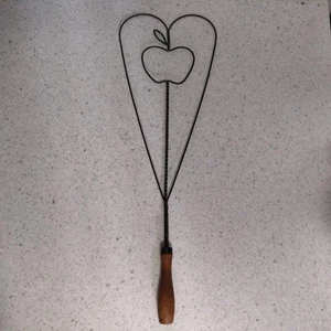 Vintage Rug Beater Twisted Wire Wood Handle Apple Antique 22.5" (22 1/2 Inches) - Picture 1 of 7