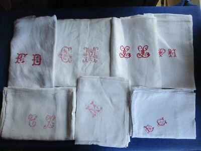 Lot N°75 de 7 serviettes de table damassé,lin pour monogramme rouge Etat mauvais - Photo 1/4