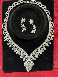 necklace and Earrings for womens With across Simulated Diamond - Picture 1 of 4