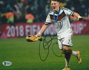 BASTIAN SCHWEINSTEIGER Signed GERMANY NATIONAL 8x10 PHOTO w/ Beckett COA - Picture 1 of 1