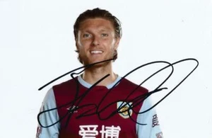 BURNLEY: JEFF HENDRICK SIGNED 6x4 2019/2020 PORTRAIT PHOTO+COA - Picture 1 of 1