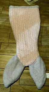 AMERICAN HOME Comfy Tail Mermaid Blanket Throw  THICK Plush  PINK osb - Picture 1 of 11