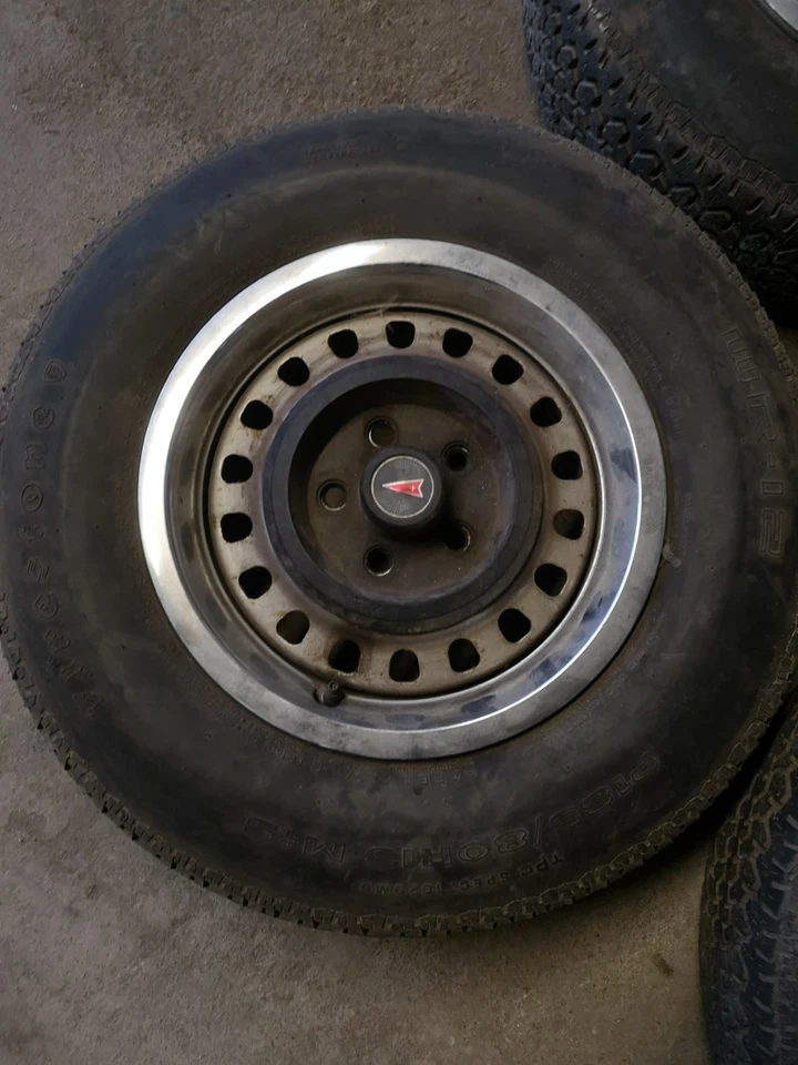 Original Pontiac Fiero 13 Zoll Stahlfelgen - Bild 1 von 4