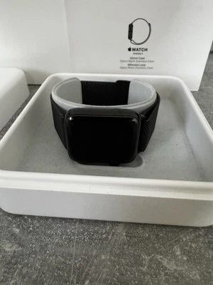 Apple Watch Series 2 Space Black Milanese Loop  - Bild 1 von 4