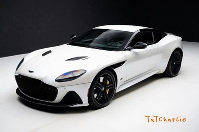 Aston Martin DBS Superleggera 2021 Foto 1 de 4
