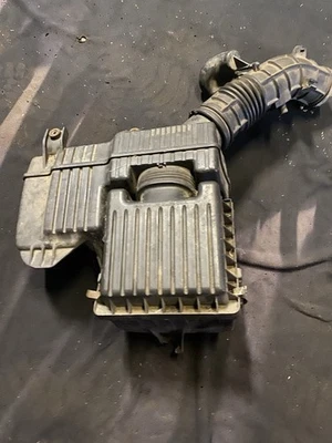 Honda CRV CR-V 1997-2001 OEM caja de aire caja de admisión tubo filtro de aire B20 Foto 1 de 4