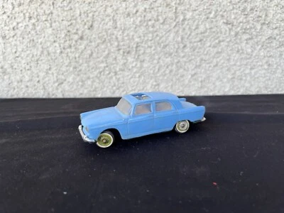 Norev plastique Peugeot 404 bleu 1/43 - Photo 1/4