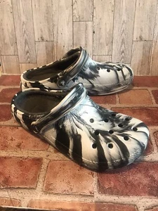 Crocs Classic Clogs Mens 8 Womens Black White Splash Slip-on Light Beach Shoes - Picture 1 of 6