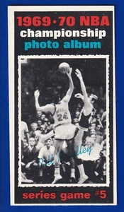 FOTO CAMPEONATO DE JERRY WEST Laker de Bill Bradley Knicks 1970-71 Topps #172 en muy buen estado+ - Imagen 1 de 2