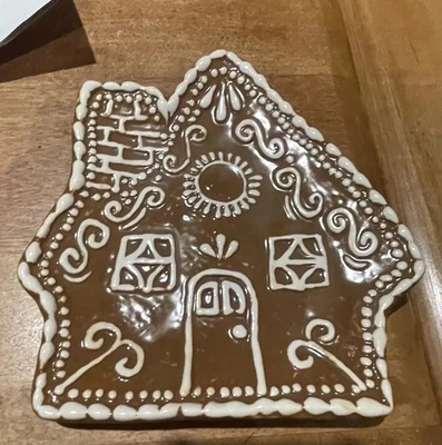 Pottery Barn Gingerbread House aperitivo prato único, Natal inverno 6” - Imagem 1 de 2